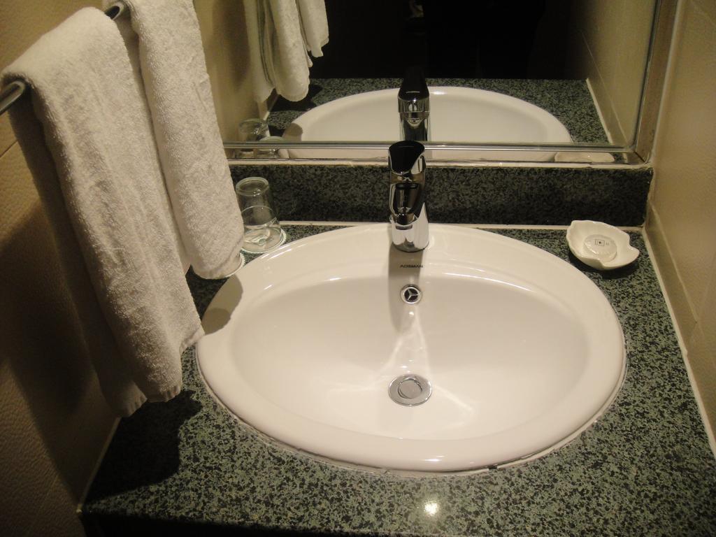 New Gloria Plaza Garden Hotel Cáp Nhĩ Tân Phòng bức ảnh