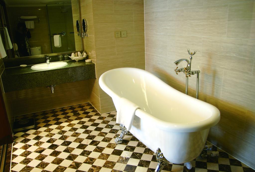 New Gloria Plaza Garden Hotel Cáp Nhĩ Tân Ngoại thất bức ảnh
