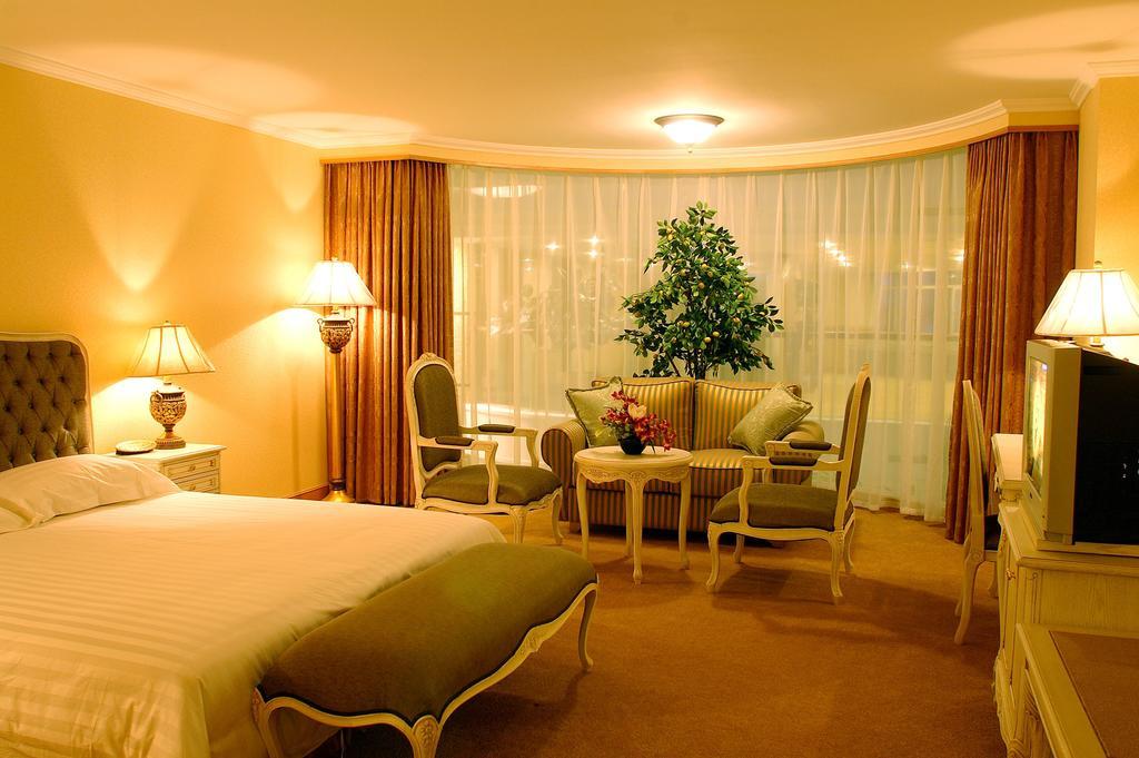 New Gloria Plaza Garden Hotel Cáp Nhĩ Tân Phòng bức ảnh